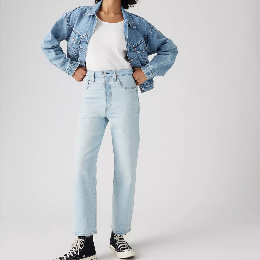 Levi's Premium Ribcage Straight Ankle Size 28